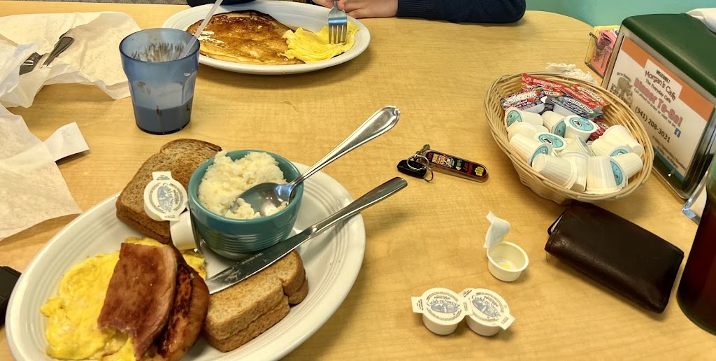 Morgans Cafe | restaurant | 4300 Kings Hwy # 216, Port Charlotte, FL 33980, USA | 9416253400 OR +1 941-625-3400