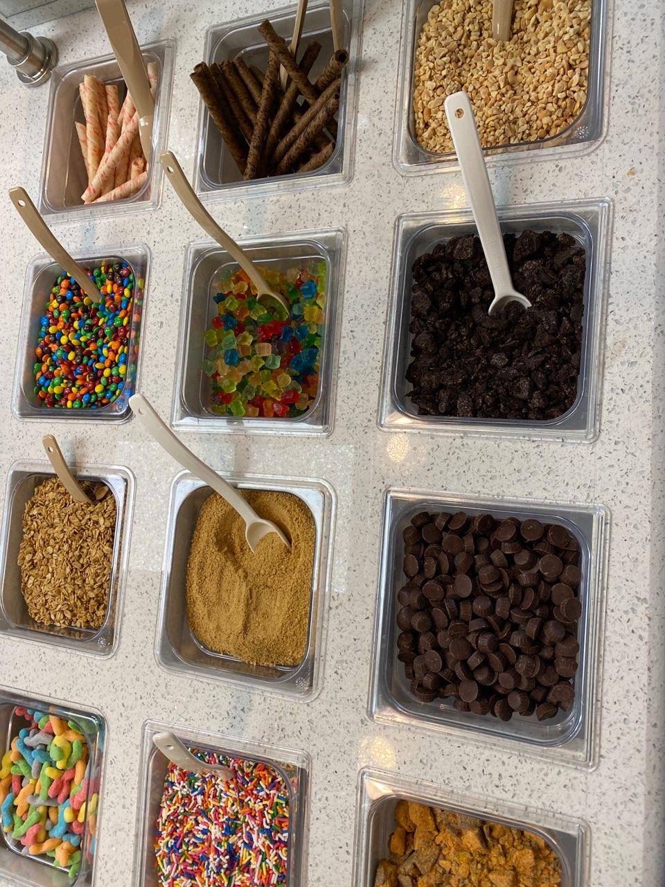 Ninas Chicken Seafood & Froyo | restaurant | 4400 E Berry St, Fort Worth, TX 76105, USA | 6827083000 OR +1 682-708-3000