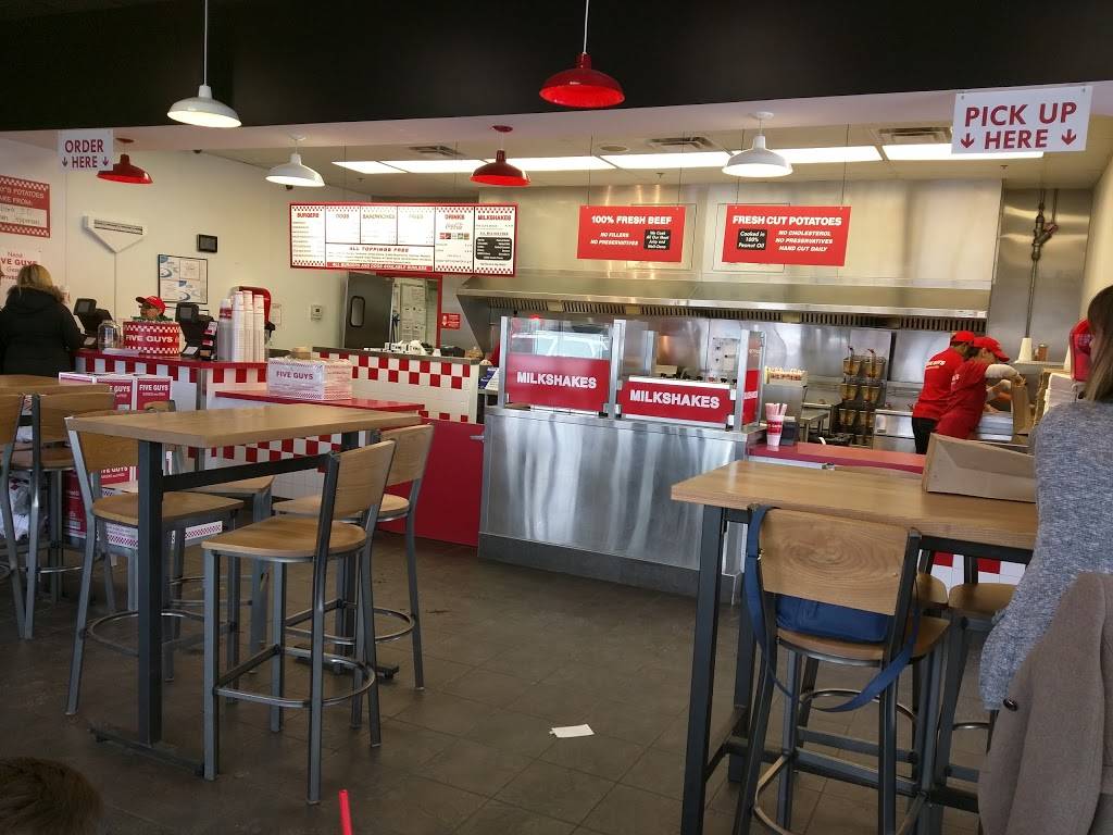 Five Guys | meal takeaway | 2800 41st St NW, Rochester, MN 55901, USA | 5072881464 OR +1 507-288-1464