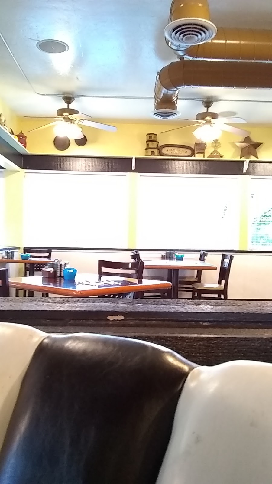 Waffle Shop | restaurant | 1601 W Main St, Turlock, CA 95380, USA | 2096328880 OR +1 209-632-8880