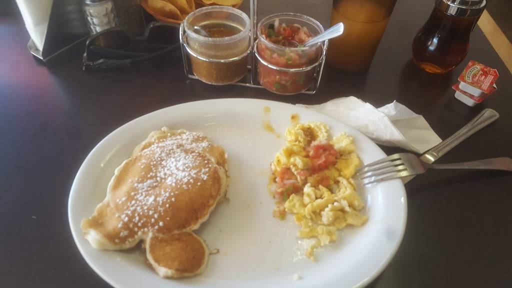 La Casa Del Antojito | restaurant | Calle Reforma 300, Parcelas, 22710 Rosarito, B.C., Mexico | 016616139065 OR +52 661 613 9065