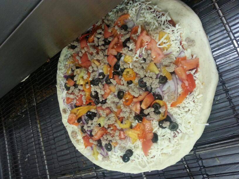 Pizza Lilas | restaurant | 239 Boulevard Saint-Luc, Saint-Jean-sur-Richelieu, QC J2W 1C6, Canada | 4503767227 OR +1 450-376-7227