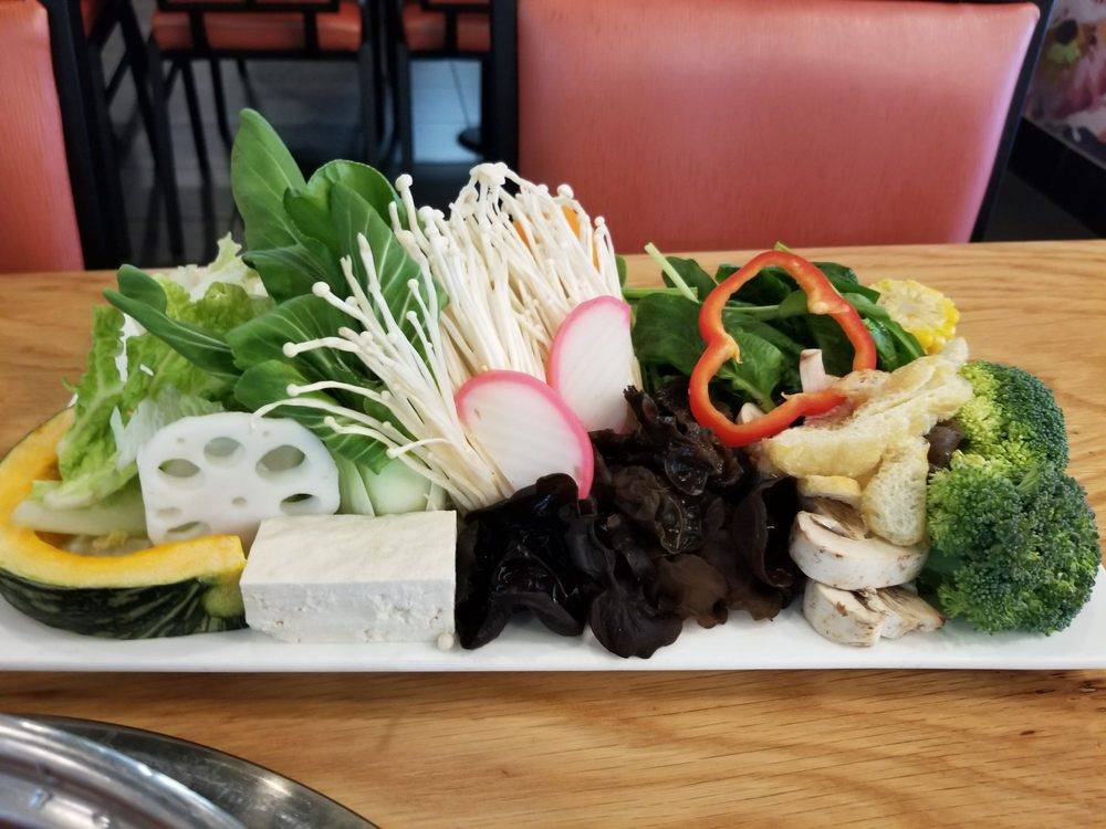 MISS SHABU 韩式火锅/涮羊肉／顶级安格斯牛肉／美国羊肉／有机鸡肉／海鮮／牛骨汤/日本清酒、鸡尾酒 | night club | 5450 Beach Blvd #102, Buena Park, CA 90621, USA | 7144643222 OR +1 714-464-3222