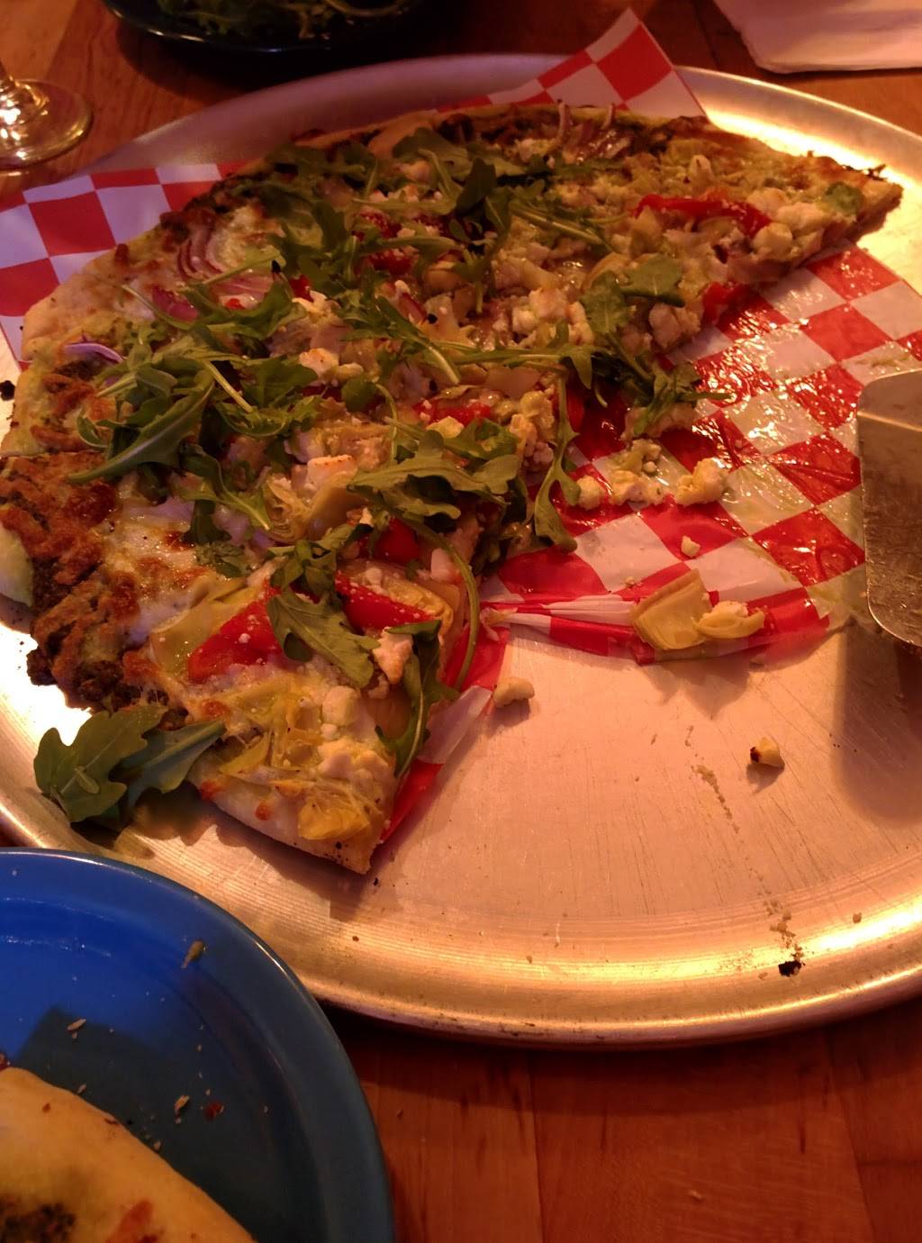 Van Gos Pizza | restaurant | 180 Web St, Friday Harbor, WA 98250, USA | 3603780138 OR +1 360-378-0138