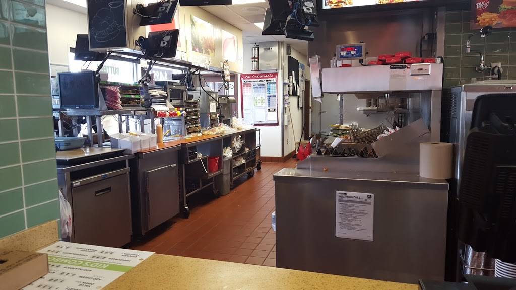 Jack in the Box | restaurant | 9101 Johnson Dr, Merriam, KS 66202, USA | 9132369671 OR +1 913-236-9671