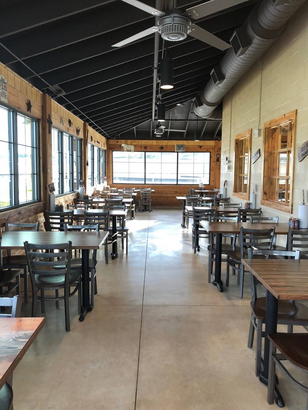 Bar-B-Cutie SmokeHouse | restaurant | 5603 Presidio Parkway, San Antonio, TX 78249, USA | 2102011201 OR +1 210-201-1201