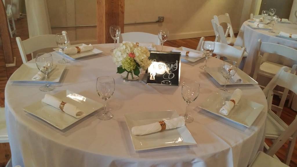 Jamrock Restaurant | restaurant | 111 M.L.K. Jr Dr SW, Atlanta, GA 30303, USA | 4045774622 OR +1 404-577-4622