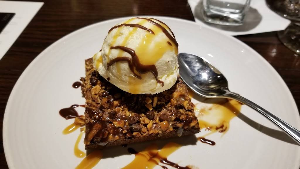 Carrabbas Italian Grill | restaurant | 420 Peachtree Pkwy, Cumming, GA 30041, USA | 7702929104 OR +1 770-292-9104