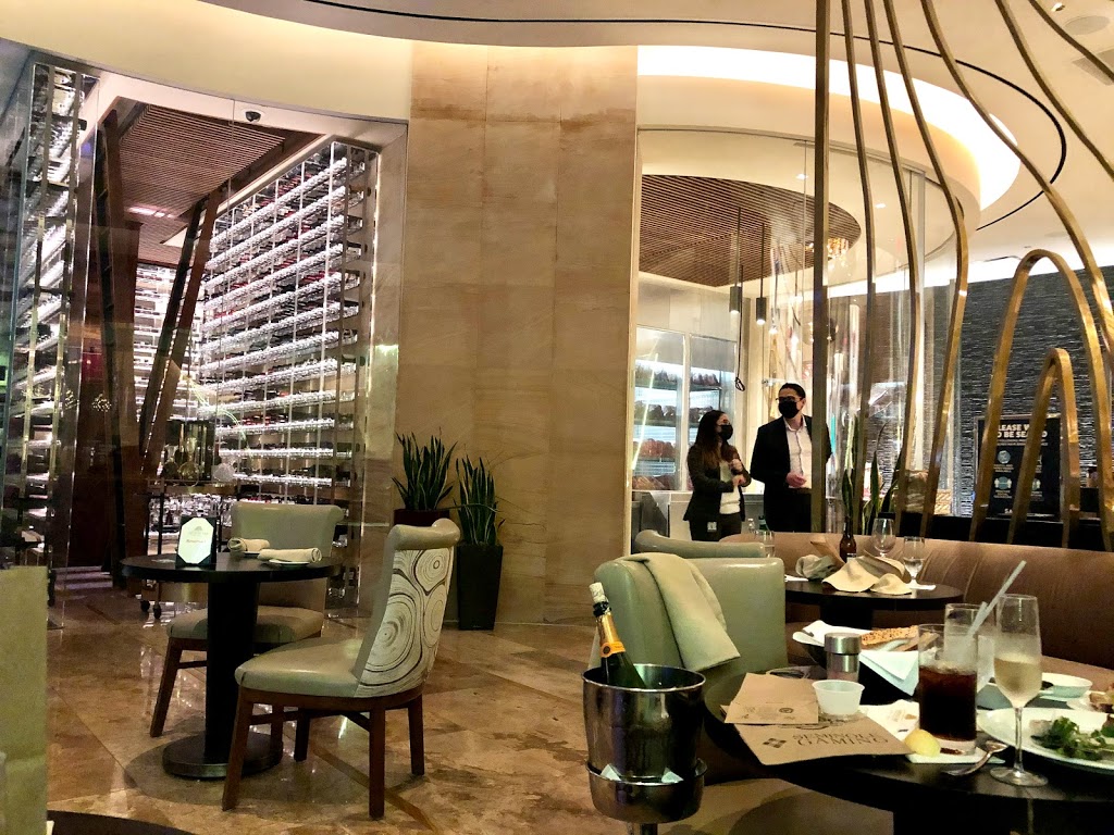 Council Oak Steaks & Seafood (in Seminole Hard Rock Hollywood) | restaurant | 1 Seminole Way, Davie, FL 33314, USA | 9543277625 OR +1 954-327-7625