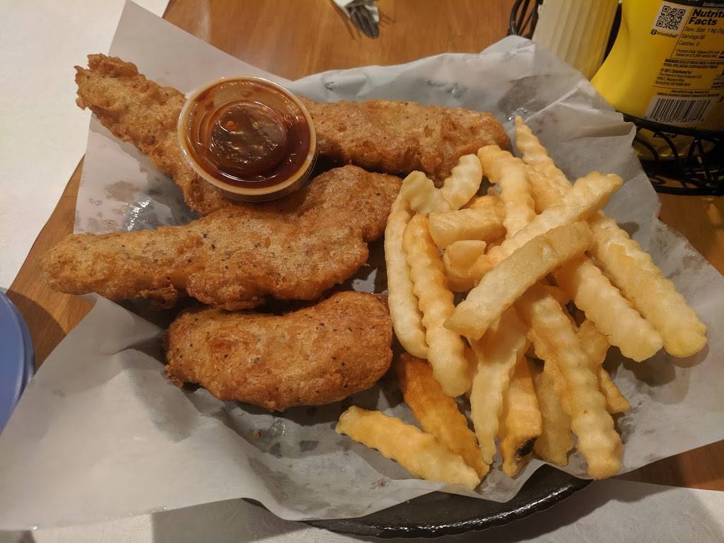 Schooners | restaurant | 810 E Grove St, Bloomington, IL 61701, USA | 3098296841 OR +1 309-829-6841