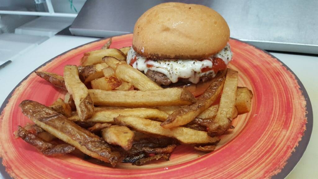 Game On! Bar & Grill | restaurant | 115 N 2nd St, Peotone, IL 60468, USA | 7082583322 OR +1 708-258-3322