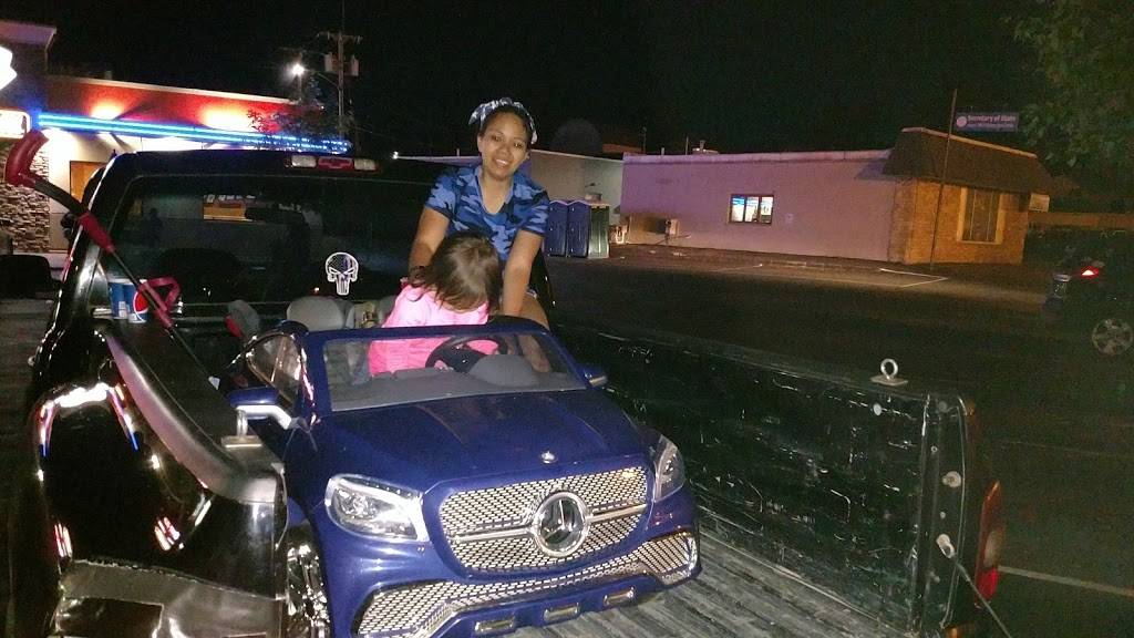 Dairy Queen Grill & Chill | restaurant | 201 E Lead St, Bessemer, MI 49911, USA | 9066636061 OR +1 906-663-6061