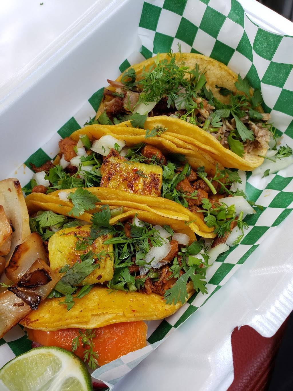 Chilolos tacos | restaurant | 6538 4th Ave S, Seattle, WA 98108, USA | 2062574056 OR +1 206-257-4056