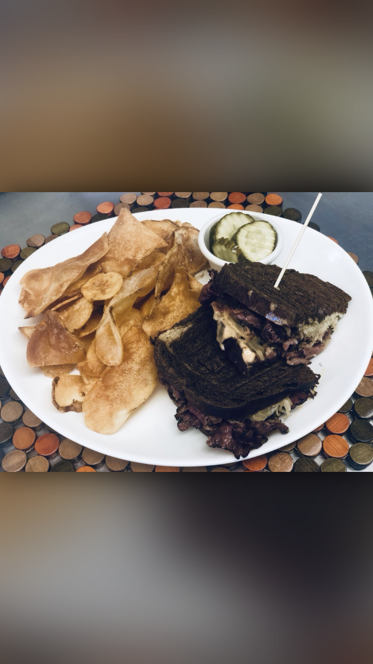 Tropical Diner | restaurant | 628 Trapelo Rd, Belmont, MA 02478, USA | 6174159182 OR +1 617-415-9182