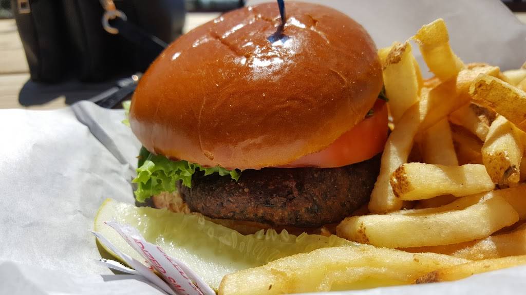 Top of the Notch | restaurant | 7926 Mt Baldy Rd, Mt Baldy, CA 91759, USA | 9099820800 OR +1 909-982-0800