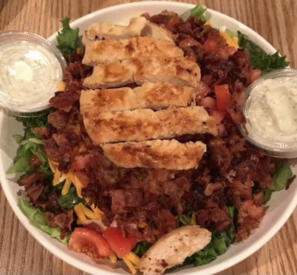 Jenns Place | restaurant | 13675 Gratiot Rd, Hemlock, MI 48626, USA | 9893010345 OR +1 989-301-0345