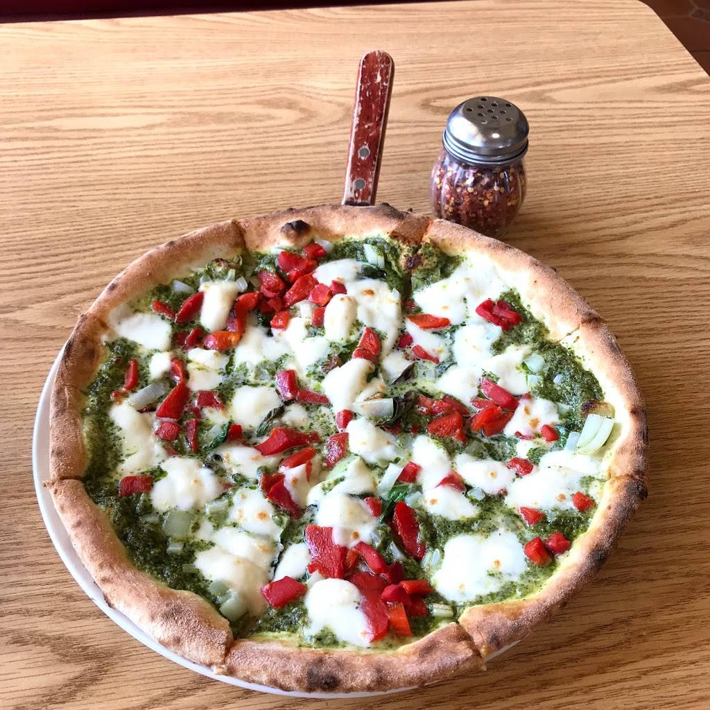 900 Degrees Brick Oven Pizza | restaurant | 609 E Main St A, Purcellville, VA 20132, USA | 5403383322 OR +1 540-338-3322