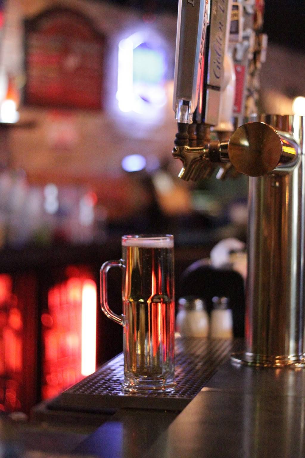 Skyline Social & Games - Bar & Restaurant (Lounge) | night club | 4894 Miller Trunk Hwy, Hermantown, MN 55811, USA | 2187278555 OR +1 218-727-8555