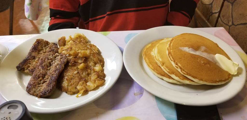 B & C Restaurant | restaurant | 1105 W 3rd St, Chester, PA 19013, USA | 6108723510 OR +1 610-872-3510