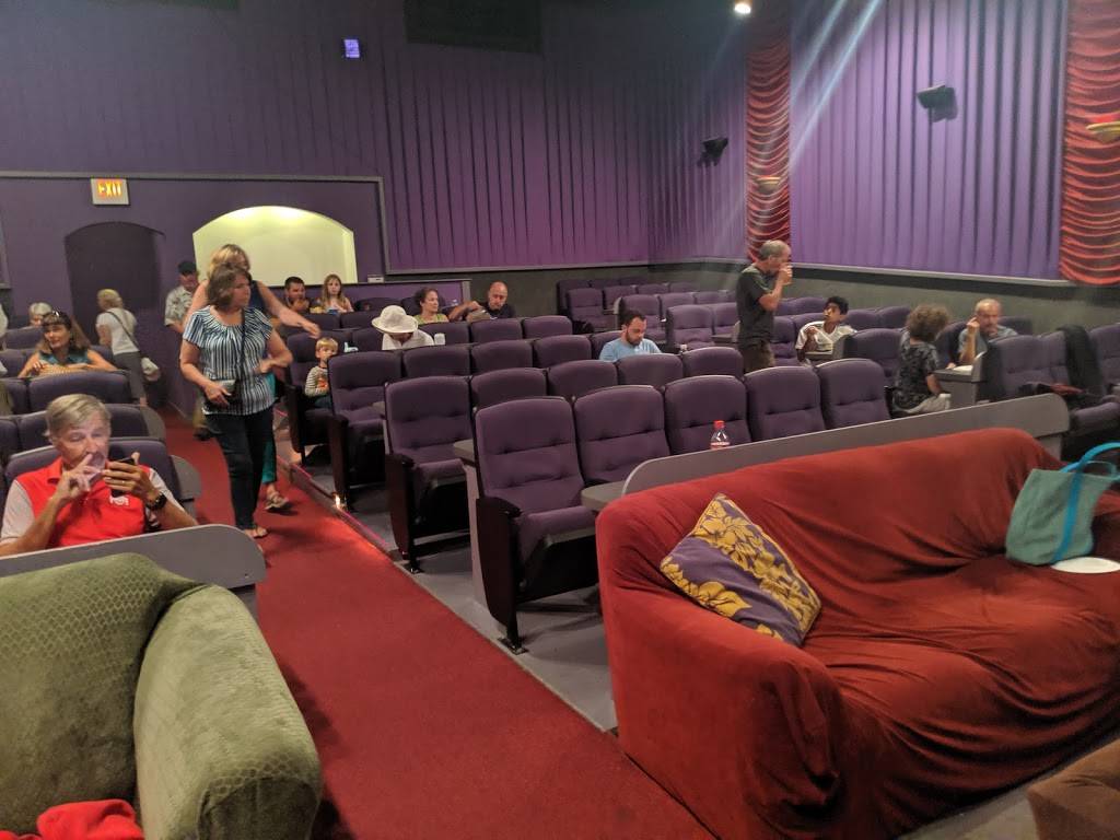 Reel Pizza Cinerama | restaurant | 33 Kennebec Pl, Bar Harbor, ME 04609, USA | 2072883828 OR +1 207-288-3828