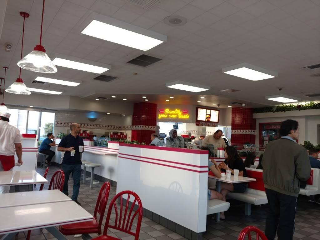In-N-Out Burger | restaurant | 2895 Park Ave, Tustin, CA 92782, USA | 8007861000 OR +1 800-786-1000