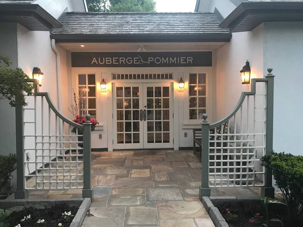 Auberge du Pommier | restaurant | 4150 Yonge St, North York, ON M2P 2C6, Canada | 4162222220 OR +1 416-222-2220