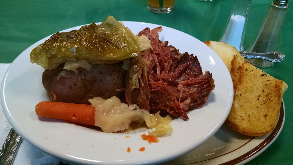 Big Es Sports Bar and Grill | restaurant | Square Loop, 1012 SE Cleveland Ave, Bend, OR 97702, USA | 5413895625 OR +1 541-389-5625