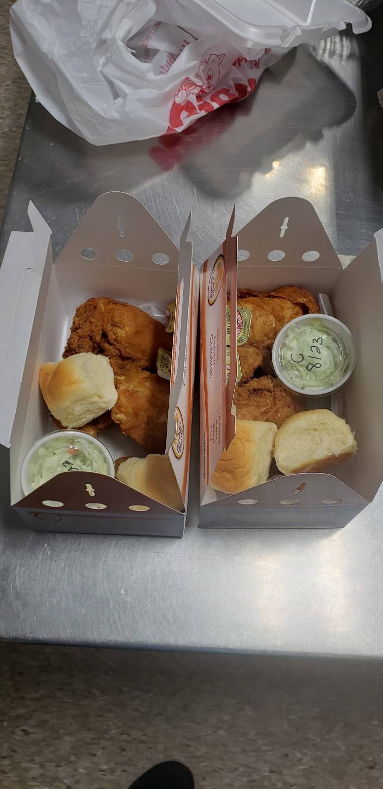 Kellnersville Bar & Banquet | restaurant | 1233 Main St, Kellnersville, WI 54215, USA | 9207961033 OR +1 920-796-1033