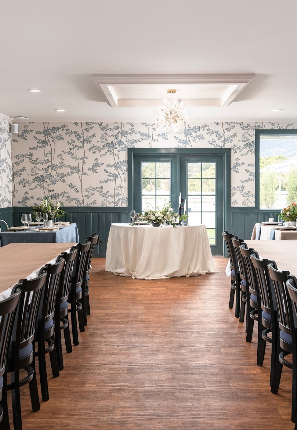 Brass Bear Uptown | restaurant | 3302 McCaw Ave, Santa Barbara, CA 93105, USA | 8058694014 OR +1 805-869-4014