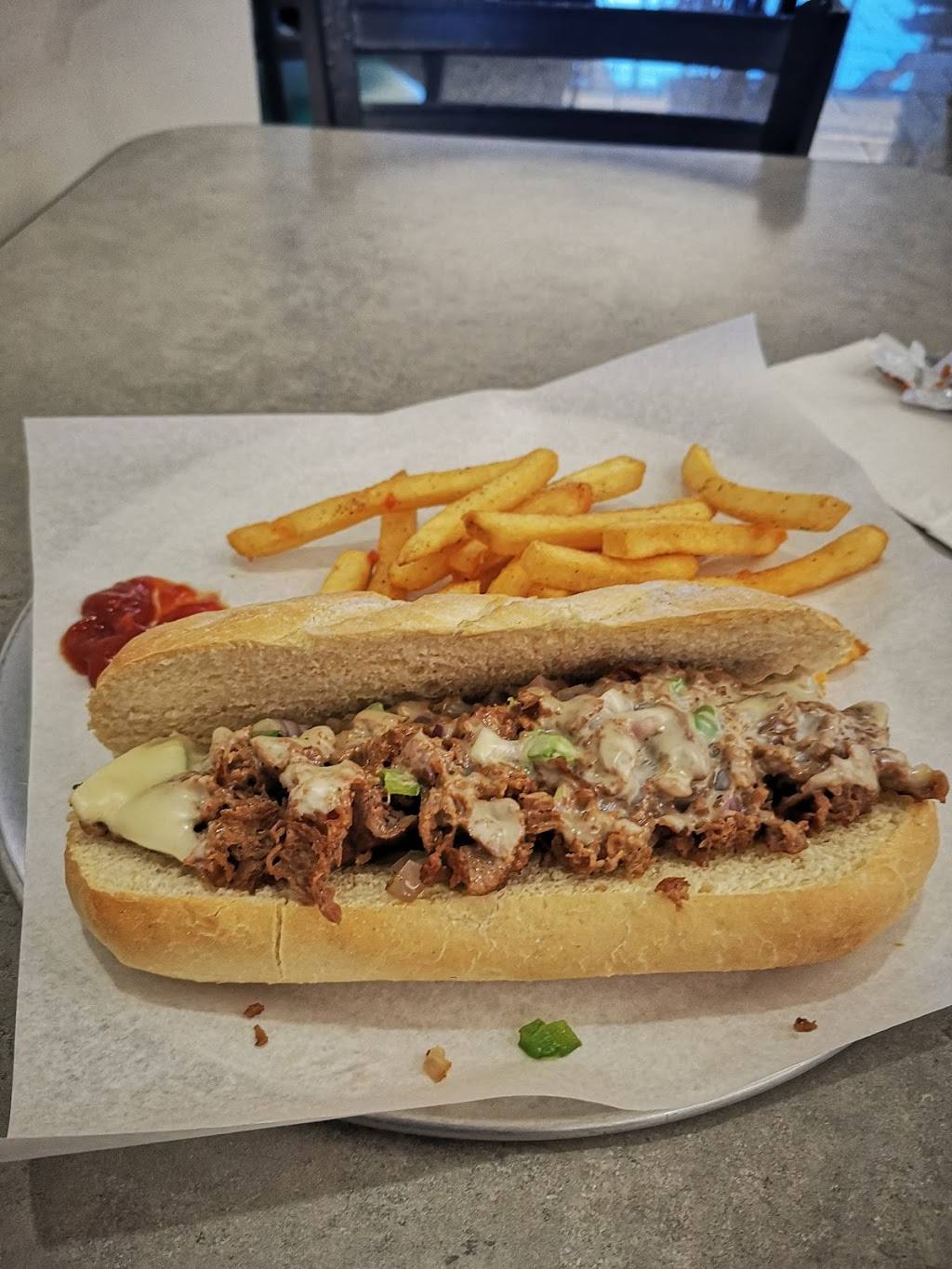 Grizzlys Pizza & Wings | restaurant | 5000 W International Airport Rd, Anchorage, AK 99502, USA | 9079299300 OR +1 907-929-9300