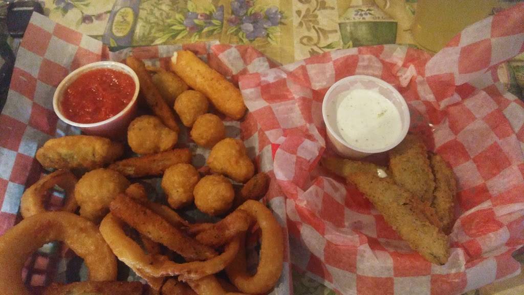 The Vine Bar and Grille | restaurant | 11884 E Main St, North East, PA 16428, USA | 8147258463 OR +1 814-725-8463