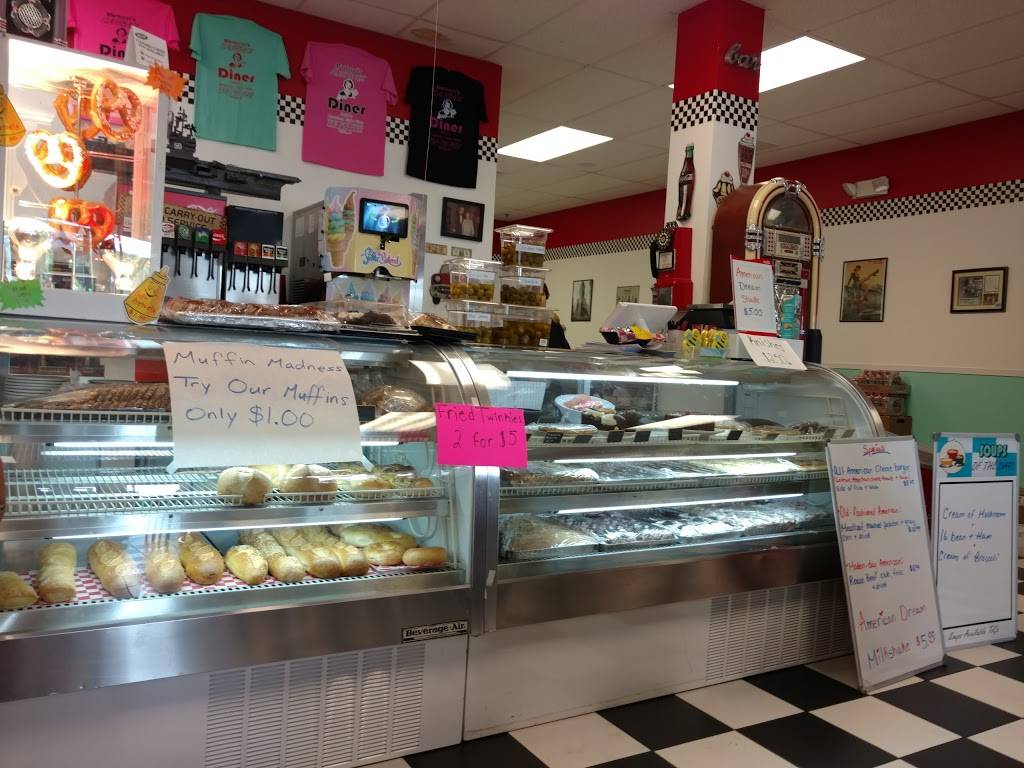 Martuccis Flashback Diner | restaurant | 400 Lacey Rd, Whiting, NJ 08759, USA | 7327161122 OR +1 732-716-1122