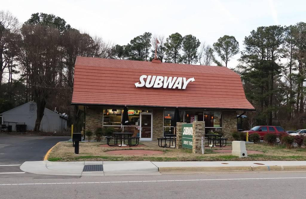 Subway | restaurant | 611 E Chatham St, Cary, NC 27511, USA | 9193800202 OR +1 919-380-0202