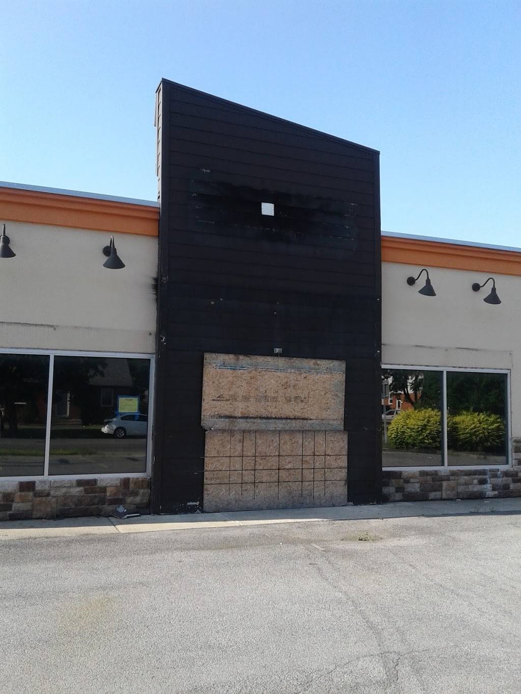 Dunkin | bakery | 255 Meadow Dr, North Tonawanda, NY 14120, USA | 7163892408 OR +1 716-389-2408