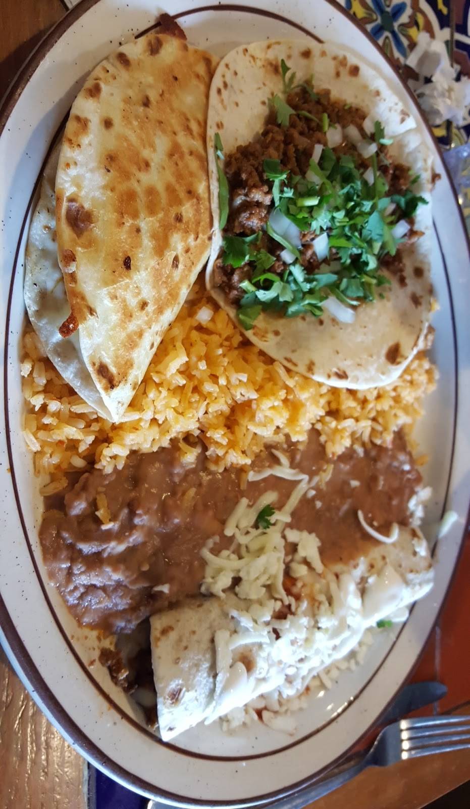 La Lupita | restaurant | 827 Eastern Blvd, Clarksville, IN 47129, USA | 8122850083 OR +1 812-285-0083