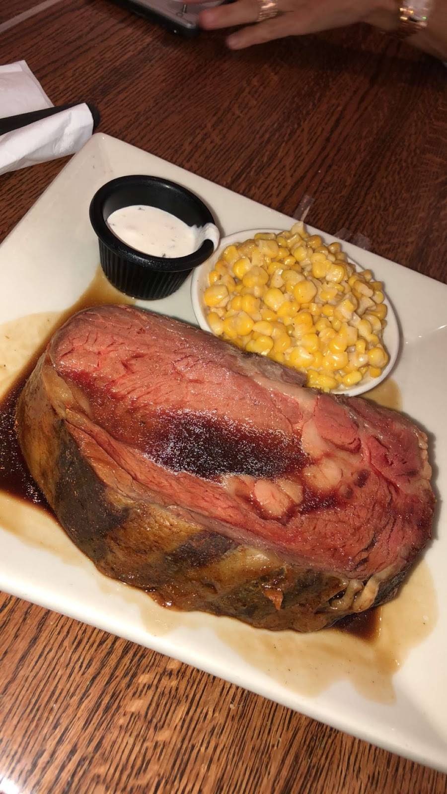 Lawrys Carvery | restaurant | 3333 Bristol St Suite 2601, Costa Mesa, CA 92626, USA | 7144347788 OR +1 714-434-7788