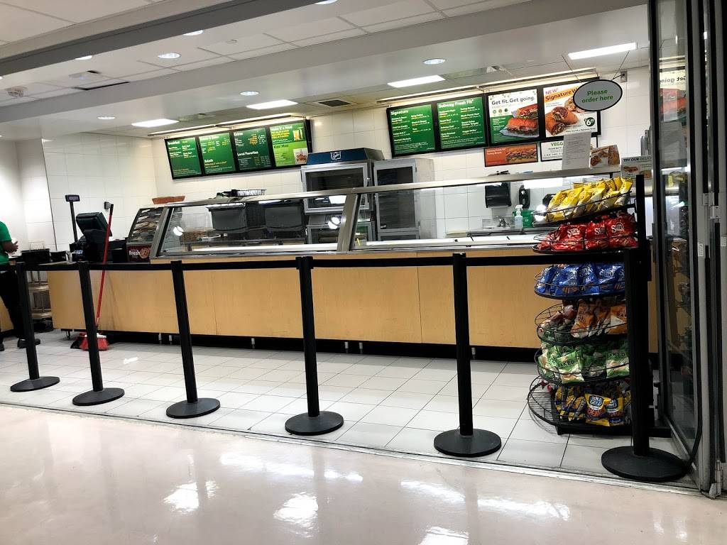 Subway | meal takeaway | Main Cafeteria, 9500 Euclid Ave, Cleveland, OH 44195, USA | 2164449845 OR +1 216-444-9845