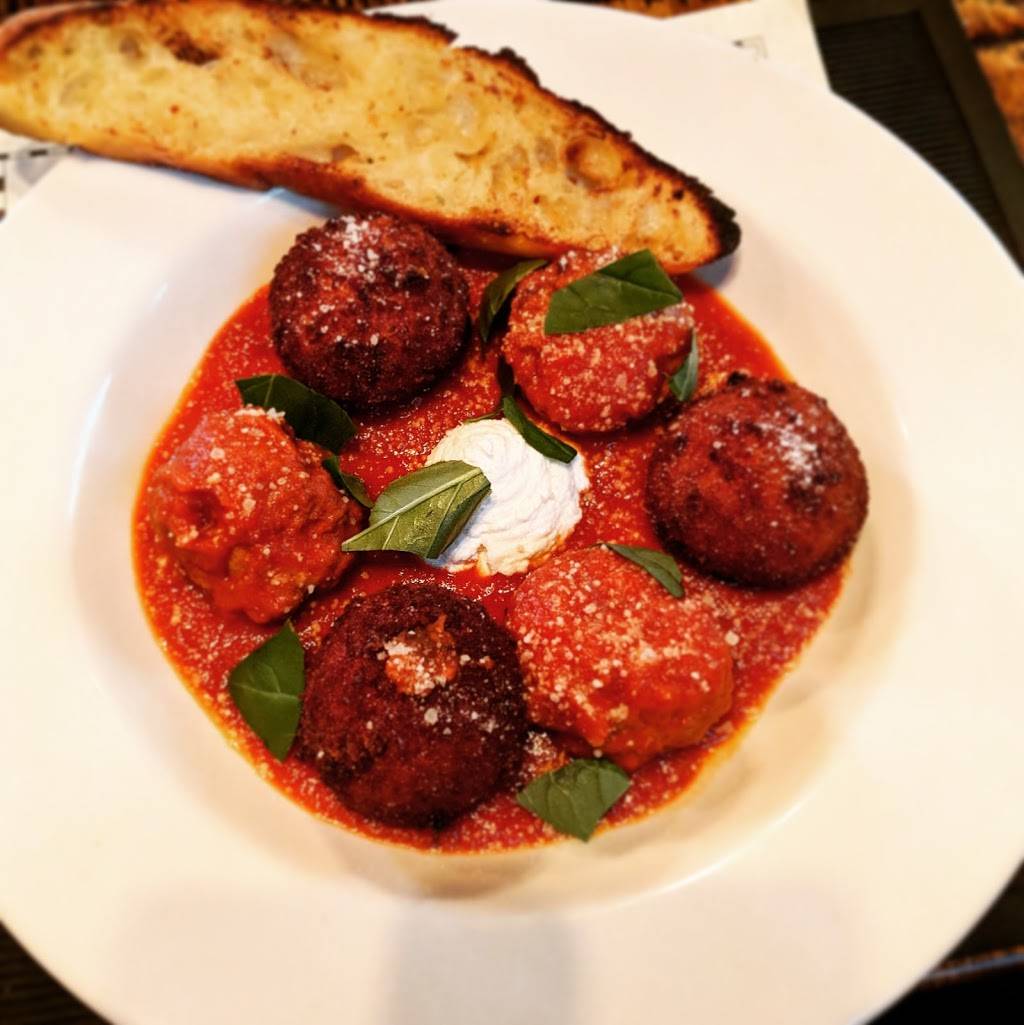 Governors Tavern | restaurant | 14 S 7th St, Hudson, NY 12534, USA | 5186975609 OR +1 518-697-5609