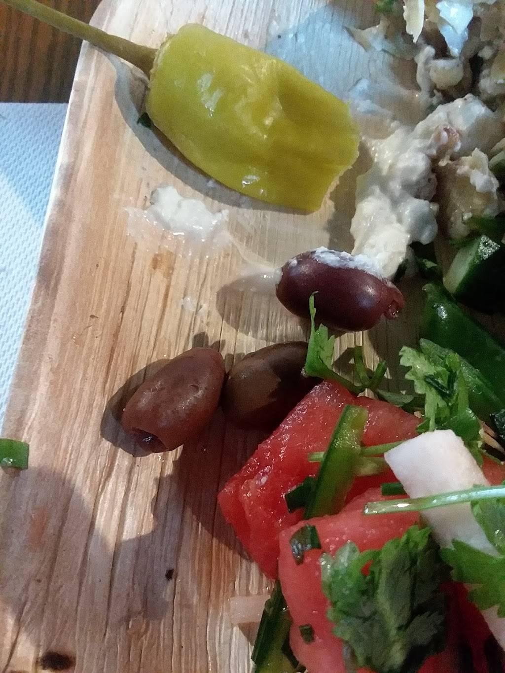 Dots Gray Kitchen | restaurant | 208 N 29th Ave, Minneapolis, MN 55411, USA | 6123457428 OR +1 612-345-7428