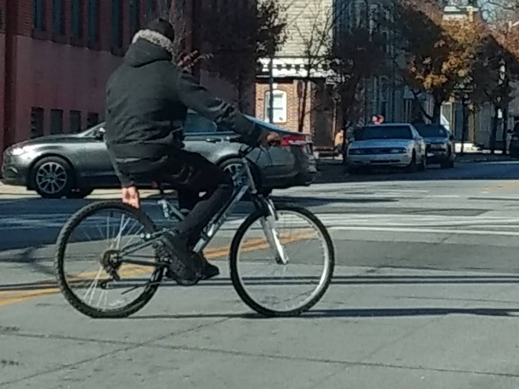 Chris Liquor & Grill | restaurant | 1273 Washington Blvd, Baltimore, MD 21230, USA | 4108372959 OR +1 410-837-2959