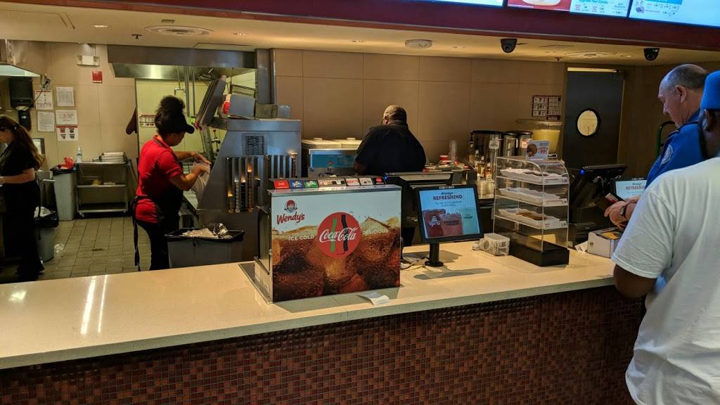 Wendys | restaurant | 3400 East Sky Harbor Blvd Terminal 4, Phoenix, AZ 85034, USA | 6022733157 OR +1 602-273-3157