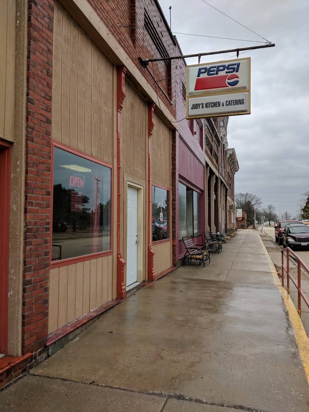 Judys Kitchen & Catering | restaurant | 219 E South St, Cerro Gordo, IL 61818, USA | 2177633131 OR +1 217-763-3131