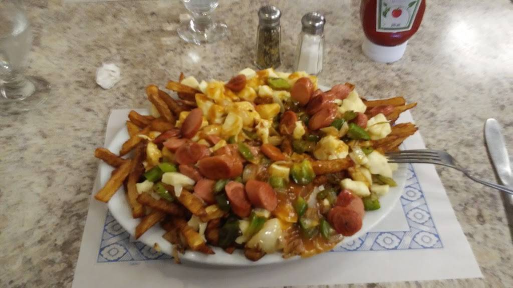 Restaurant Au Petit Palace | restaurant | 204 Rue Masson, Sainte-Thècle, QC G0X 3G0, Canada | 4182892939 OR +1 418-289-2939