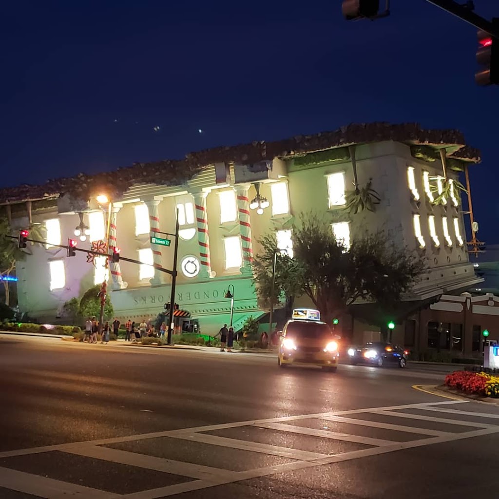 Fat Fish Blue | restaurant | 9101 International Dr Suite 2310, Orlando, FL 32819, USA | 4074802000 OR +1 407-480-2000