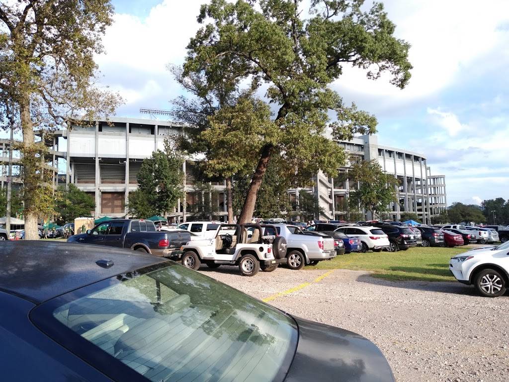 Tide & Tiger Lounge | restaurant | 409 Graymont Ave W, Birmingham, AL 35204, USA | 2055033880 OR +1 205-503-3880