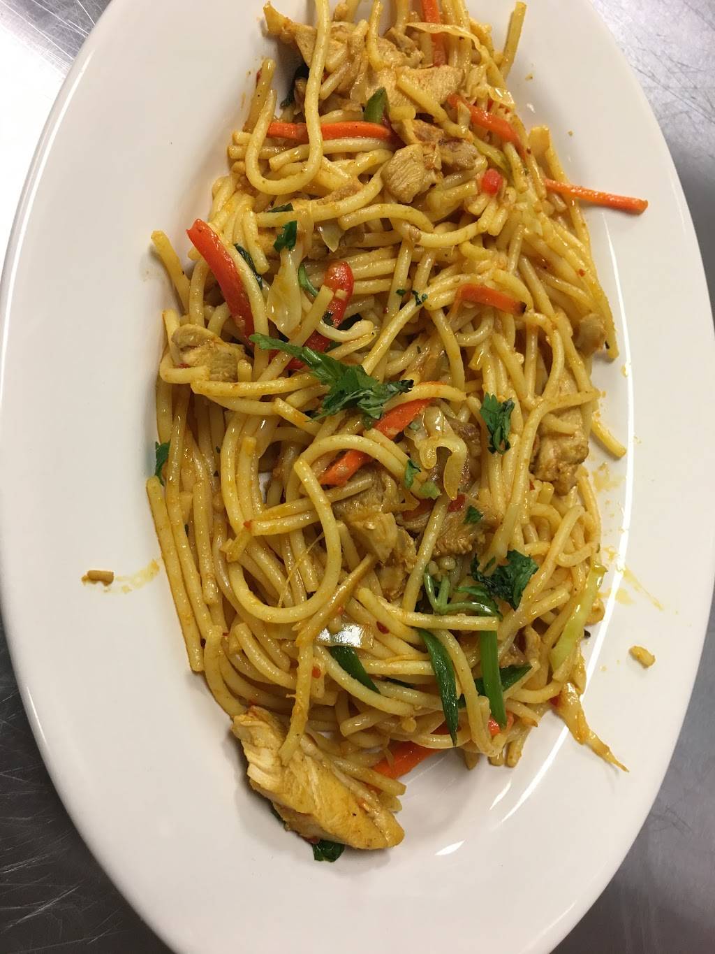 Everest Sherpa Restaurant | restaurant | 2803 Oak Valley Dr, Ann Arbor, MI 48103, USA | 7349975490 OR +1 734-997-5490