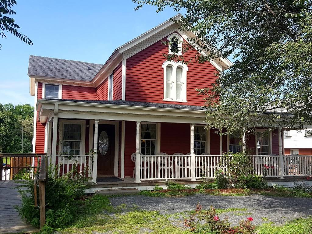 Roses Restaurant | restaurant | 160 Housatonic St, Lee, MA 01238, USA | 4132433333 OR +1 413-243-3333