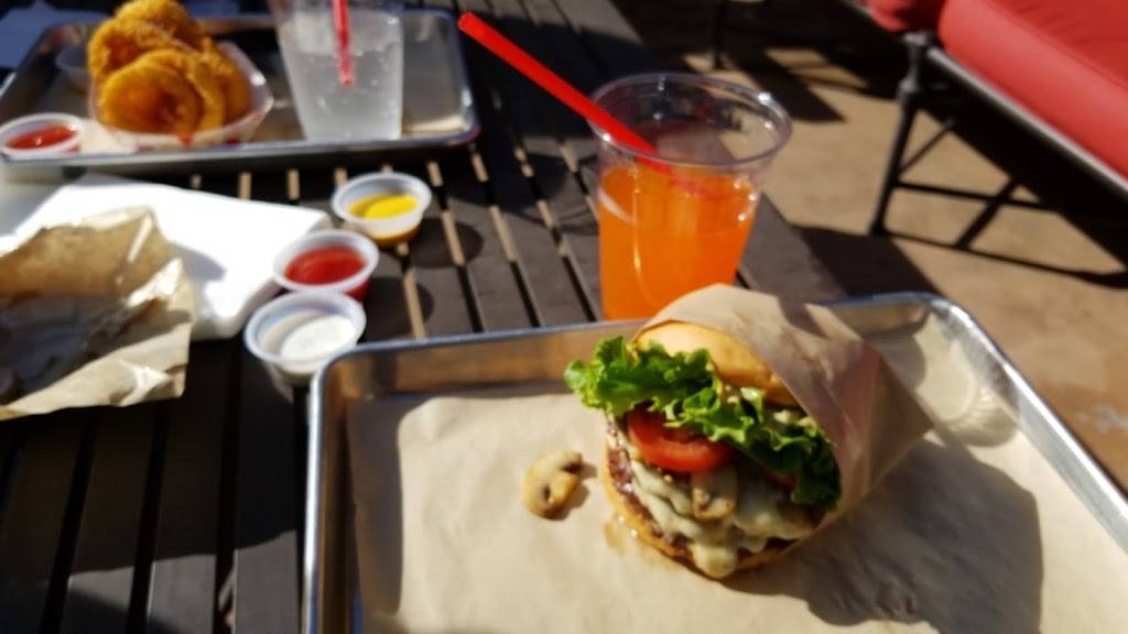 Beeps Burgers | restaurant | 3690 Blackhawk Plaza Cir, Blackhawk, CA 94506, USA | 9252632228 OR +1 925-263-2228