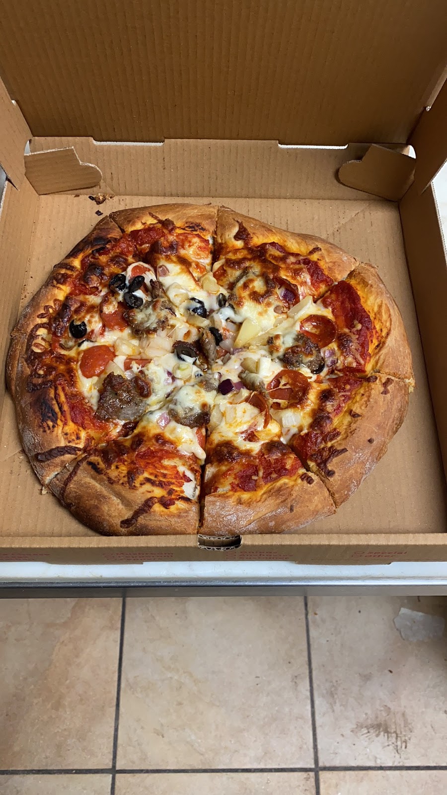 George’s Pizza | restaurant | 234 W Camp St, East Peoria, IL 61611, USA | 3098392181 OR +1 309-839-2181