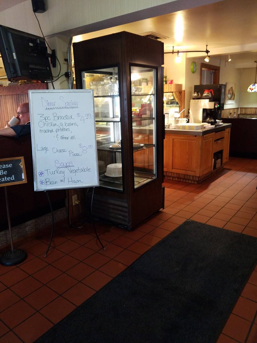 Panel Room | restaurant | 61116 Co Rd 687, Hartford, MI 49057, USA | 2696213656 OR +1 269-621-3656